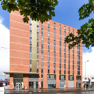 Apartment For Students Only At Great Patrick Street